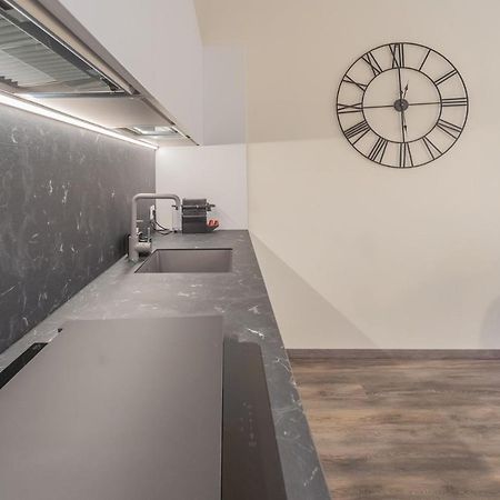 Modern & Stylish Apartment In Como City By Rent All Côme Extérieur photo