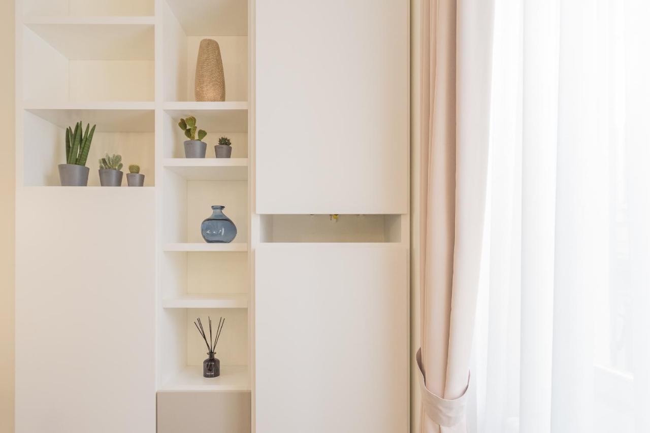 Modern & Stylish Apartment In Como City By Rent All Côme Extérieur photo