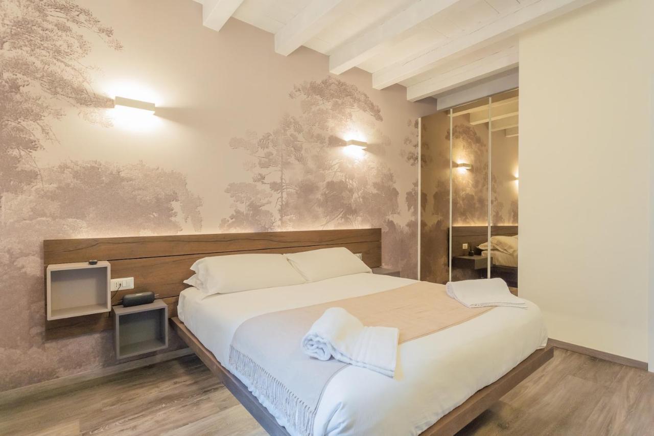 Modern & Stylish Apartment In Como City By Rent All Côme Extérieur photo