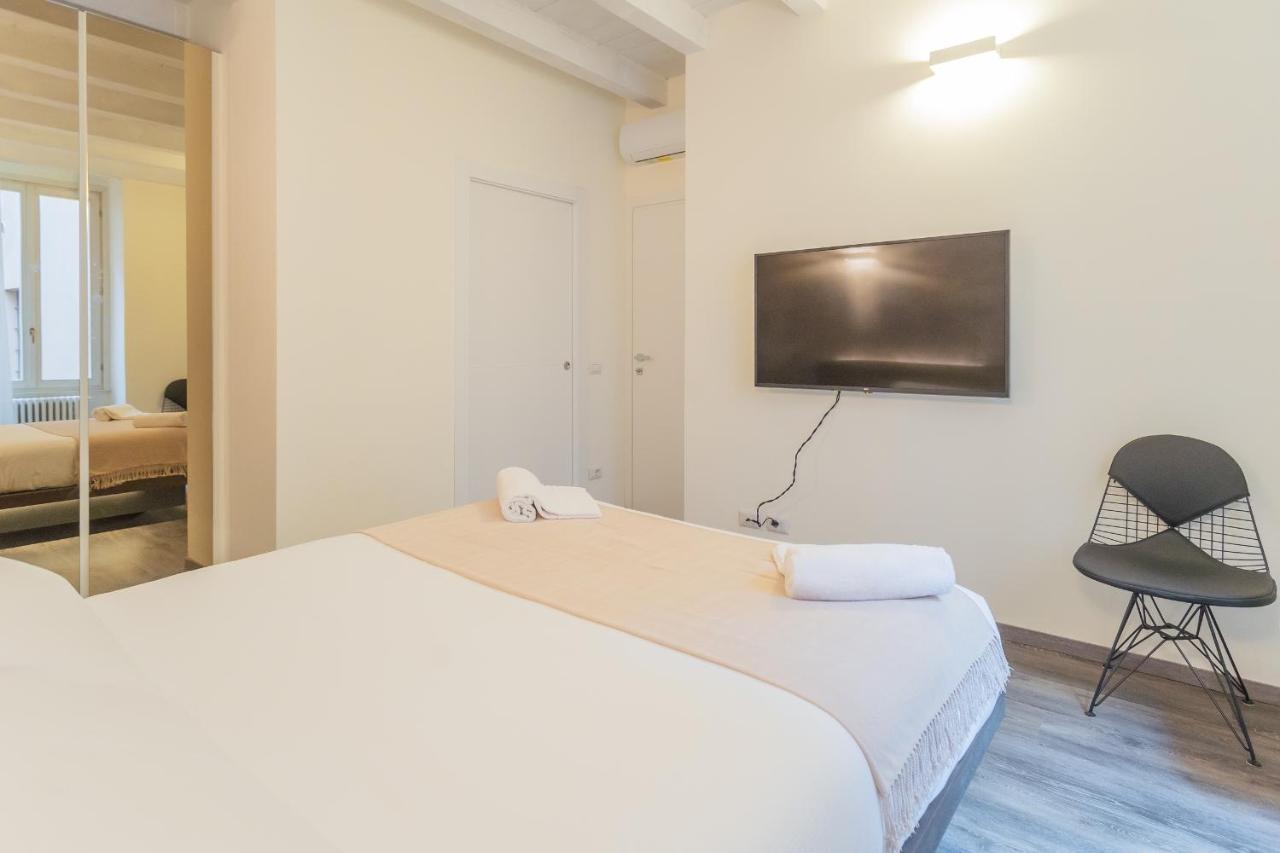 Modern & Stylish Apartment In Como City By Rent All Côme Extérieur photo